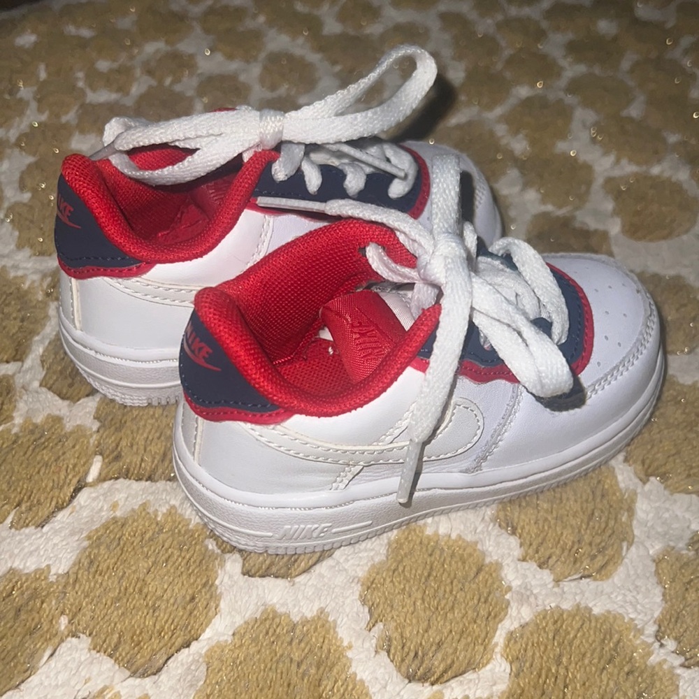 Nike size 5c shoes